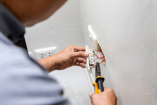 Best Affordable Electrician  in Eastwood, LA